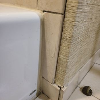 Courtyard by Marriott Charleston Mt. Pleasant - BASE OF TUB/SHOWER - Hotels Near Me - Mount Pleasant, South Carolina
