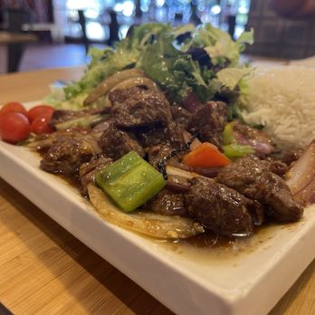 Saigon Bowl Vietnamese Eatery - Luc Lac Beef - Vietnamese Near Me - Hillsboro, Oregon