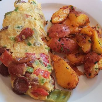 Momo's Cafe - American Near Me - Vallejo, California