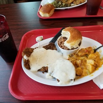 Mom's Country Kitchen - Daily lunch special. - American Near Me - Houston, Texas