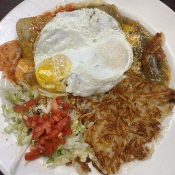 Lil Mamma's Restaurant - Breakfast enchiladas with carne adovada christmas - New Mexican Cuisine Near Me - Edgewood, New Mexico
