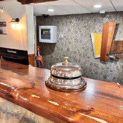 Stoney Creek Hotel Peoria - Have to hit the big bell