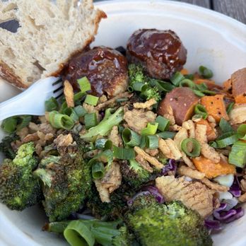 Forage Kitchen - Thai Bowl - Salad Near Me - Monona, Wisconsin