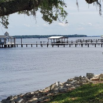 River Road Historic District - Nice view for your stroll - Landmarks & Historical Buildings Near Me River Road Historic District - Nice view for your stroll - Landmarks & Historical Buildings Near Me