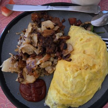 Bonnie Lu's - Veggie omelette with country potatoes - Cafes Near Me - Ojai, California