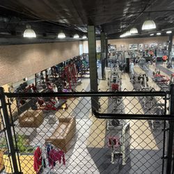 Gold's Gym