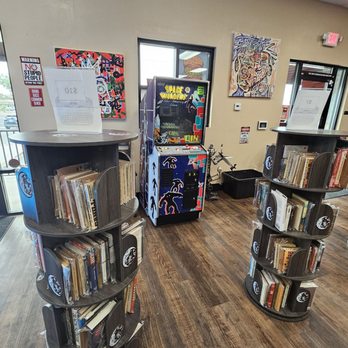 The Meat Wagon - Some books on sale and a Space Invaders arcade machine - Food Trucks Near Me - Las Vegas, Nevada The Meat Wagon - Some books on sale and a Space Invaders arcade machine - Food Trucks Near Me - Las Vegas, Nevada