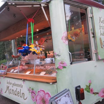Tegeler Hafenfest - this sweet treat stall surely catches the eye ... love it :o) - General Festivals Near Me - Berlin, BE