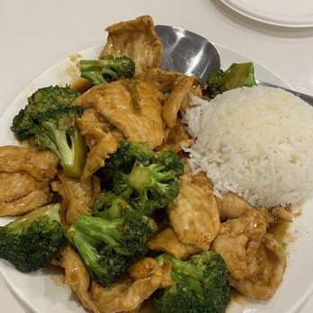 Mr Bun - #34.Chicken with Broccoli - Shanghainese Near Me - Brooklyn, New York Mr Bun - #34.Chicken with Broccoli - Shanghainese Near Me - Brooklyn, New York