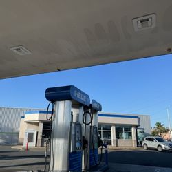 Hele - Outside, gas pumps area