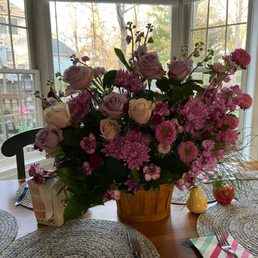 They did a great job with my order and delivery. I'm impressed with how beautiful the flowers turned out!