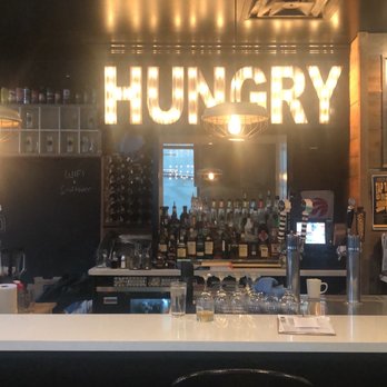 Hungry Brew Hops - Beautiful place to wind down in a Saturday - Gastropubs Near Me - Newmarket, Ontario