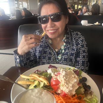 Dorn's Original Breakers Cafe - She was very disappointed in the quality of this Tuna from a Can . - Seafood Near Me - Morro Bay, California