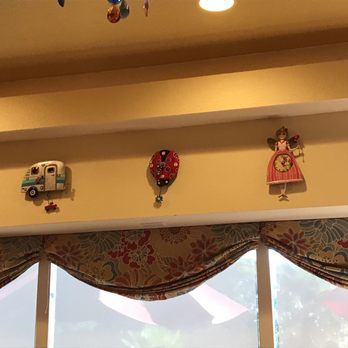 Dixie Cream Cafe - Coffee & Tea Near Me - Windermere, Florida Dixie Cream Cafe - Coffee & Tea Near Me - Windermere, Florida
