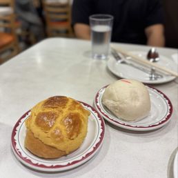 Pineapple Bun