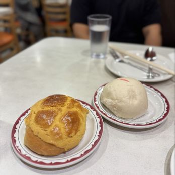 New Town Bakery & Restaurant - Pineapple Bun (菠蘿包) , Sweet Yellow Custard Bun (奶黃包) - Bakeries Near Me - Vancouver, British Columbia New Town Bakery & Restaurant - Pineapple Bun (菠蘿包) , Sweet Yellow Custard Bun (奶黃包) - Bakeries Near Me - Vancouver, British Columbia