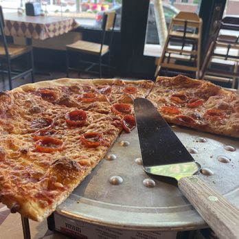 Brooklyn Bros. Pizzeria - Pizza Near Me - Everett, Washington Brooklyn Bros. Pizzeria - Pizza Near Me - Everett, Washington