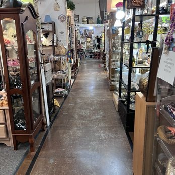 Nostalgia - Inside - Antiques Near Me - Knoxville, Tennessee