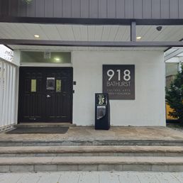 Exterior photo of 918 Bathurst - Toronto, Ontario Exterior photo of 918 Bathurst - Toronto, Ontario
