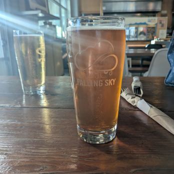Falling Sky Brewing - Gastropubs Near Me - Eugene, Oregon