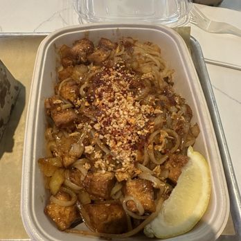 Kurated Kitchens - Vegetarian Pad Thai Noodles - Coffee & Tea Near Me - Sunnyvale, California Kurated Kitchens - Vegetarian Pad Thai Noodles - Coffee & Tea Near Me - Sunnyvale, California