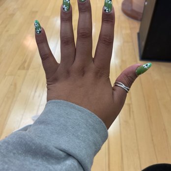 LP Nails - Nail Salons Near Me - Elizabethtown, Pennsylvania