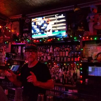Drinker's Pub - Friendly bartender, with local pub ambience - Pubs Near Me - Philadelphia, Pennsylvania