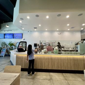 RareTea - Picking up order - Bubble Tea Near Me - Rancho Cucamonga, California