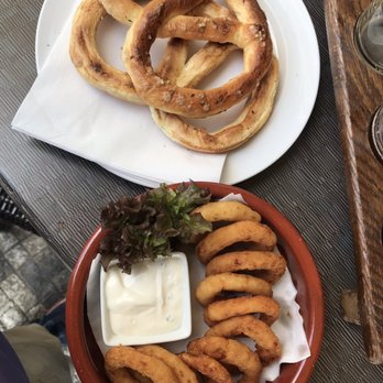Prague Beer Museum - Pretzel fair onion rings were good - Gastropubs Near Me - Praha 1, Puerto Rico Prague Beer Museum - Pretzel fair onion rings were good - Gastropubs Near Me - Praha 1, Puerto Rico