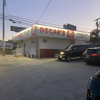 Oscar's Famous Ribs - The parking lot was packed - Barbeque Near Me - Branson, Missouri Oscar's Famous Ribs - The parking lot was packed - Barbeque Near Me - Branson, Missouri