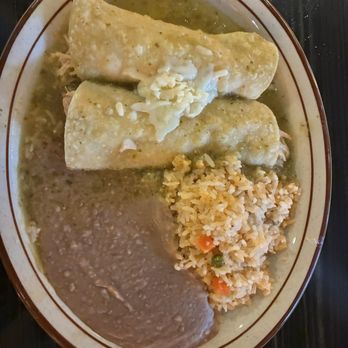 Hecho En Mexico - Chicken verde enchiladas - Mexican Near Me - Austin, Texas Hecho En Mexico - Chicken verde enchiladas - Mexican Near Me - Austin, Texas
