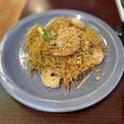 Tomi Sushi And Noodle Bar - Crispy Shrimp Pad Thai
