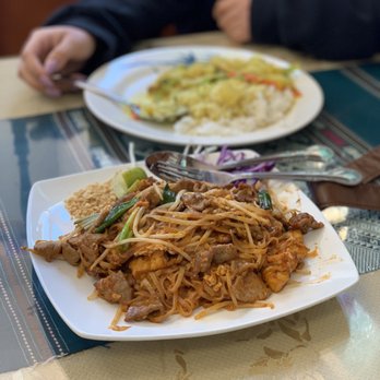 Thai Spoons - Pad Thai - Thai Near Me - Sunnyvale, California Thai Spoons - Pad Thai - Thai Near Me - Sunnyvale, California