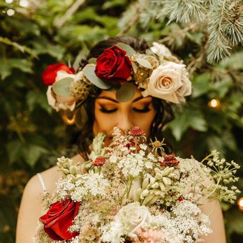 Designs By Marina - Flower Crown and Bridal Bouquet Photo by Early Night Photography - Florists Near Me Designs By Marina - Flower Crown and Bridal Bouquet Photo by Early Night Photography - Florists Near Me