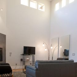 Roe Painting - Interior Paint by Roe Painting