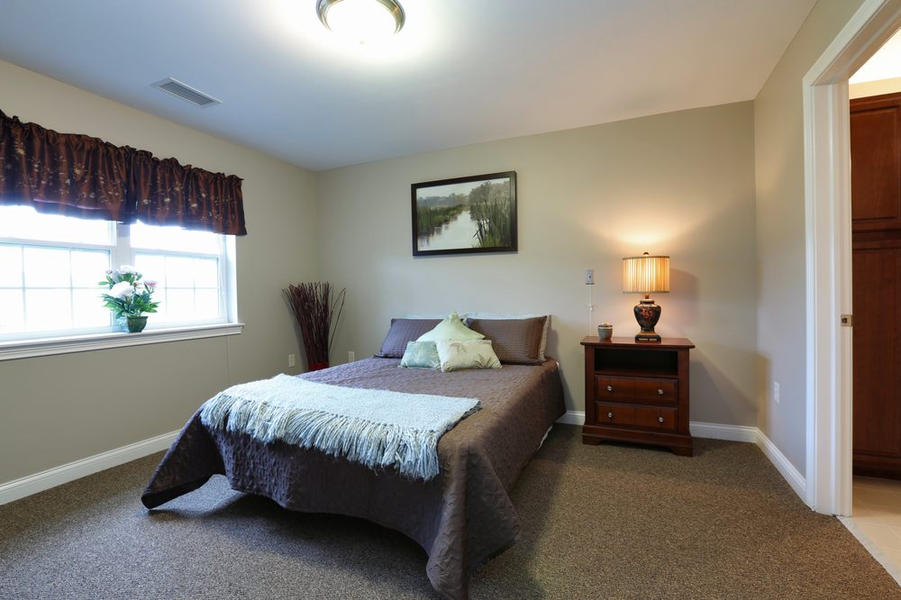 SCHUYLER COMMONS 1776 Independence Sq, Utica, New York Apartments