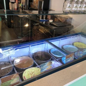 Buford Station Creamery - a display of desserts - Ice Cream & Frozen Yogurt Near Me - Buford, Georgia Buford Station Creamery - a display of desserts - Ice Cream & Frozen Yogurt Near Me - Buford, Georgia