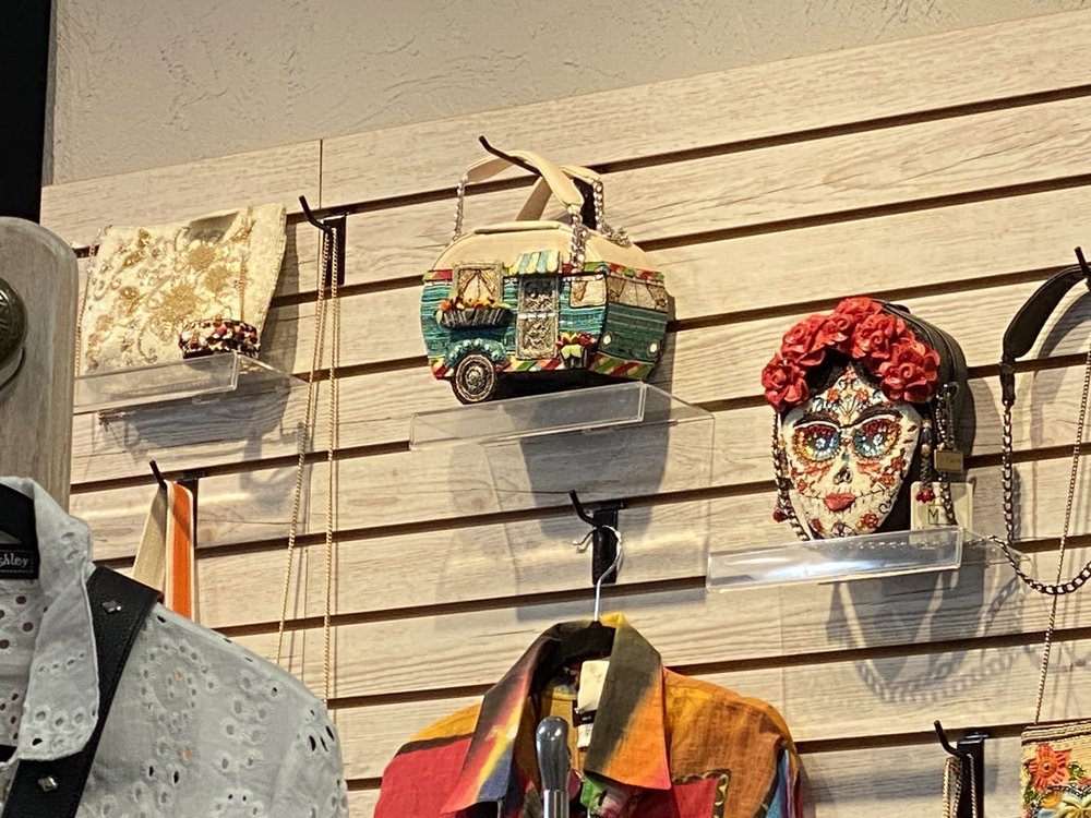 PEPPERS BOUTIQUE 264 N Nova Rd, Ormond Beach, Florida Women's