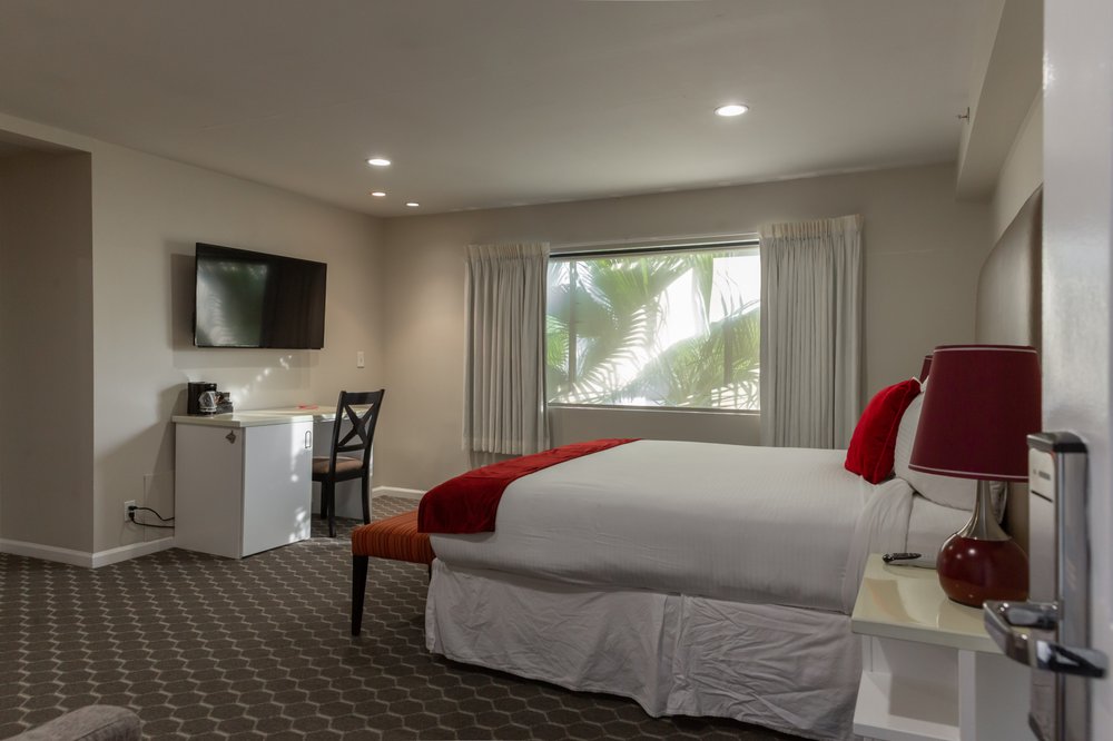 Shelter Hotels