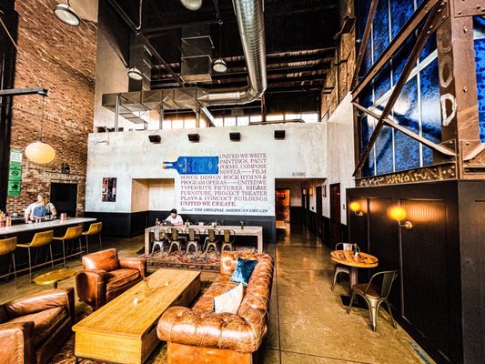 Philadelphia Distilling by null
