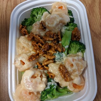 Jade Garden - Walnut mayo shrimp - very bland and in need of seasoning. Definitely not worth $19. - Chinese Near Me - Boston, Massachusetts Jade Garden - Walnut mayo shrimp - very bland and in need of seasoning. Definitely not worth $19. - Chinese Near Me - Boston, Massachusetts