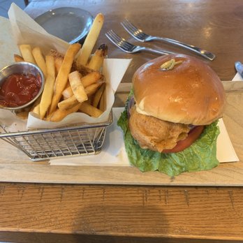Paddlefish - Fish sandwich - Seafood Near Me - Orlando, Florida Paddlefish - Fish sandwich - Seafood Near Me - Orlando, Florida