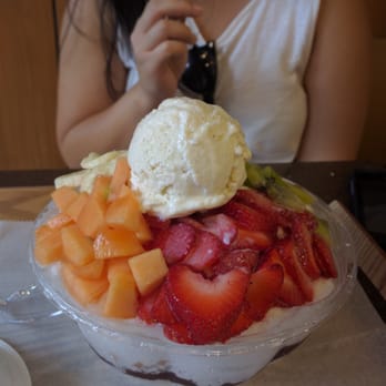Koryodang Bakery - Bakeries Near Me - Flushing, New York