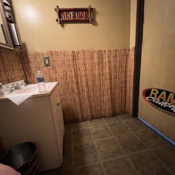 Caars - Tiki bar themed bathroom was spotless! - Auto Repair Near Me - San Juan Capistrano, California