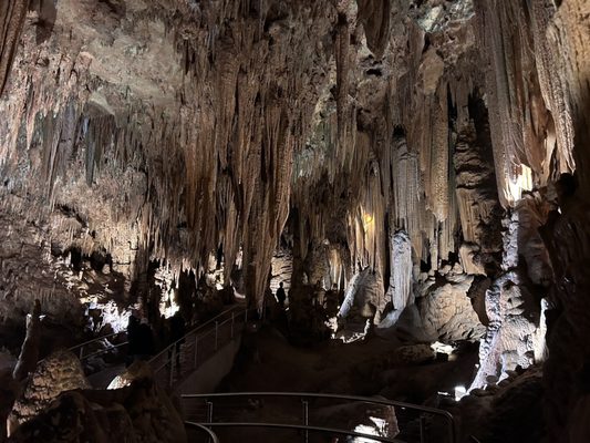 Luray Caverns by null