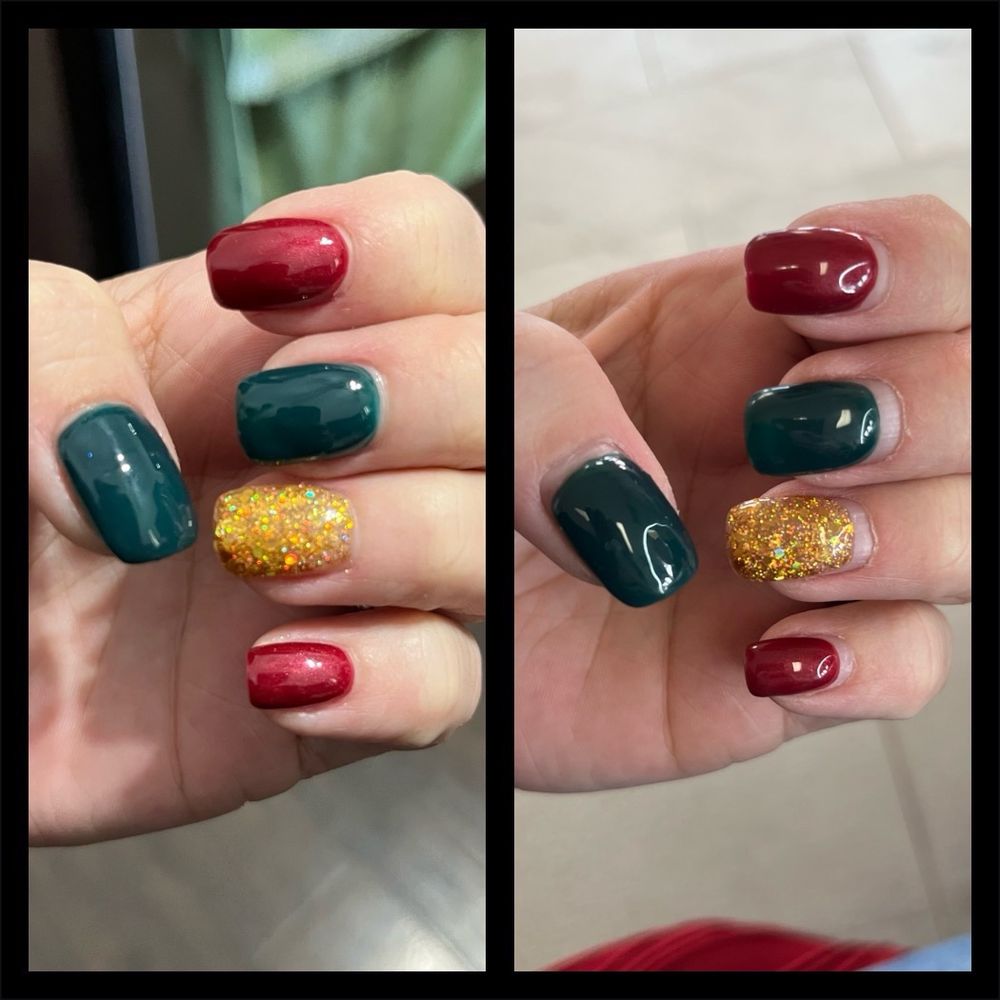 Golden Nail Salon Logo