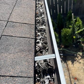 E Sanchez roofing - Before :-( - Gutter Services Near Me E Sanchez roofing - Before :-( - Gutter Services Near Me