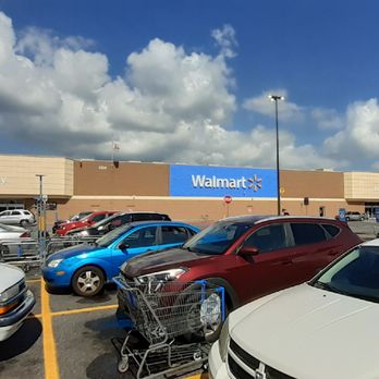 Walmart Supercenter - cars parked in a parking lot - Department Stores Near Me - Paducah, Kentucky Walmart Supercenter - cars parked in a parking lot - Department Stores Near Me - Paducah, Kentucky