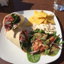 Howie's Bistro - Tandoori chicken wrap