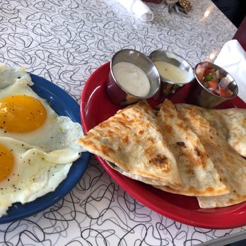 HangOverEasy - Quesadilla - Breakfast & Brunch Near Me - Columbus, Ohio